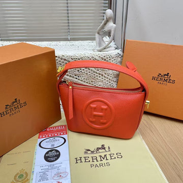 **"Hermès Paris Bag for Ladies: Luxury and Timeless Elegance"**